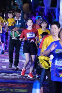 BIB: 3050, 403
                            <button type="button" onclick="openModal(26261127)" class="btn btn-primary btn-sm float-right btn-popup" data-toggle="modal" data-target=".modal-high-quality">
                        <i class="fas fa-shopping-cart"></i> Add to Cart
                    </button>
                                            <button type="button" onclick="isThisMe(26261127, true)" class="btn btn-success btn-sm float-right btn-popup btn-isme hidden" data-toggle="tooltip" data-placement="bottom" title="นี่คือรูปของคุณใช่ไหม คลิกที่นี่เพื่อเอาเข้าอัลบั้ม">
                        <i class="fas fa-plus"></i> Add to album
                    </button>
                    <button type="button" onclick="isThisMe(26261127, false)" class="btn btn-warning btn-sm float-right btn-popup btn-isnotme hidden">
                        <i class="fas fa-ban"></i> Remove from album
                    </button>